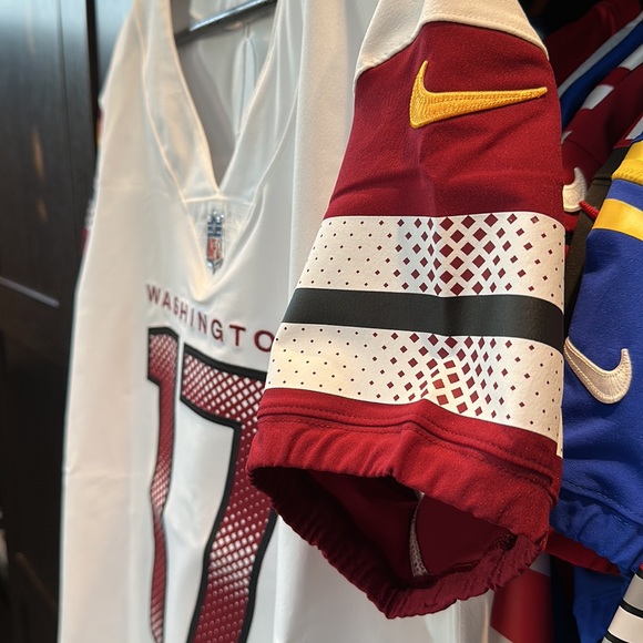 Terry McLaurin NFL Washington Commanders Nike Authentic Vapor Elite NFL Jersey - Picture 5 of 11